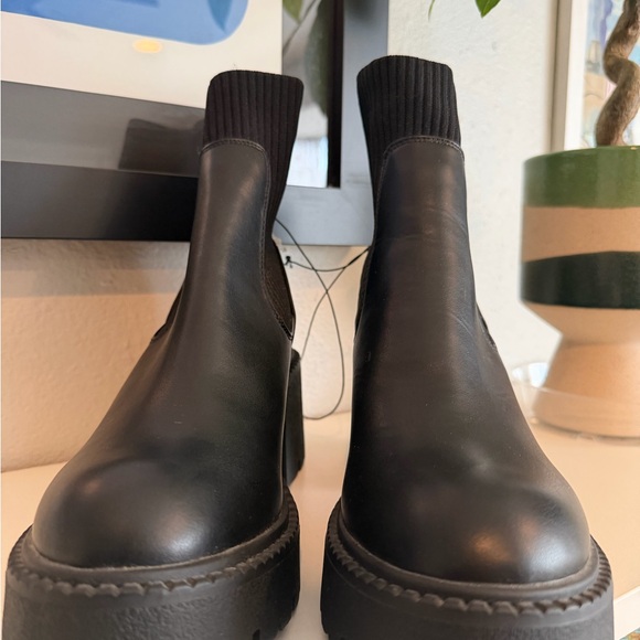 Black Chunky Heel Ankle Boots - Picture 3 of 3